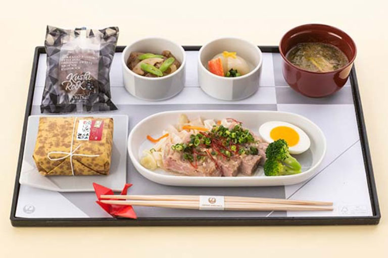 JAL国内線ファーストクラスの機内食