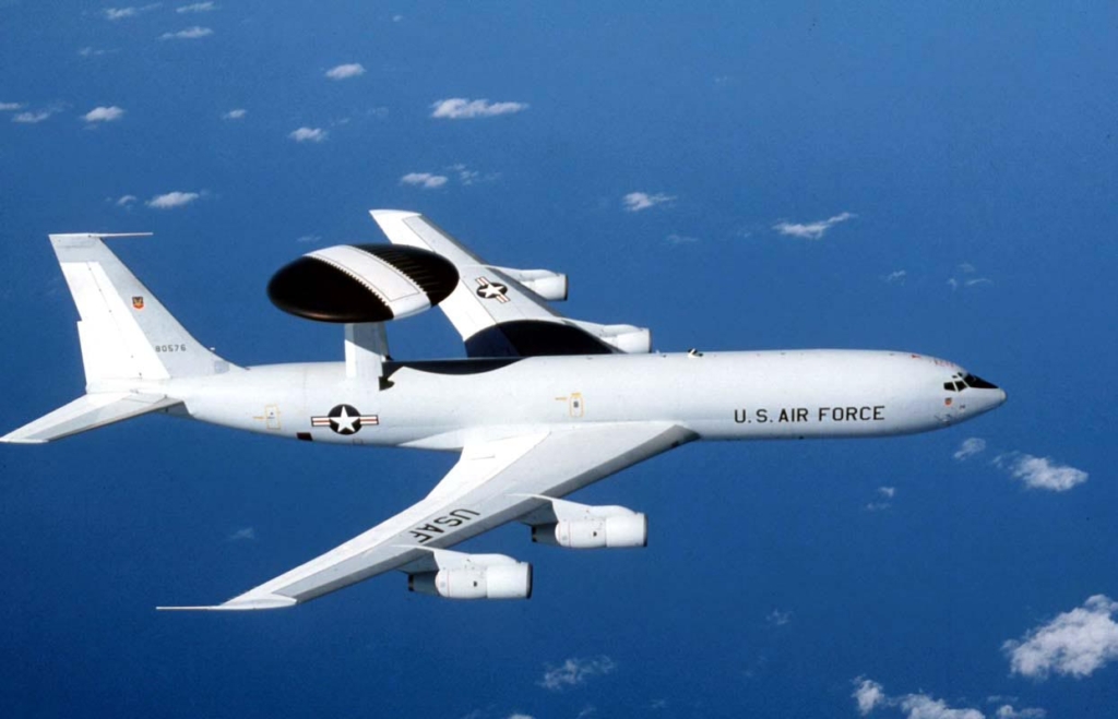 空中警戒管制機