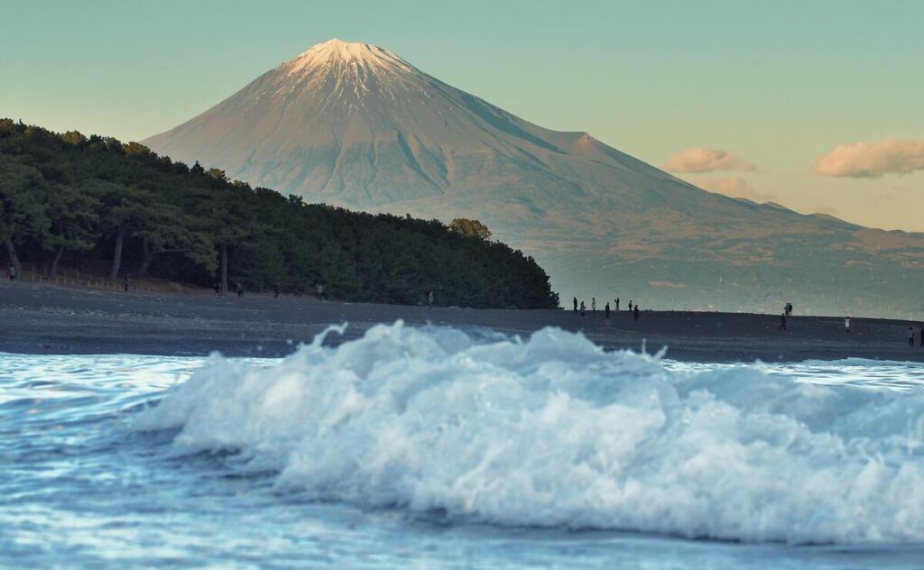 海越しの富士山