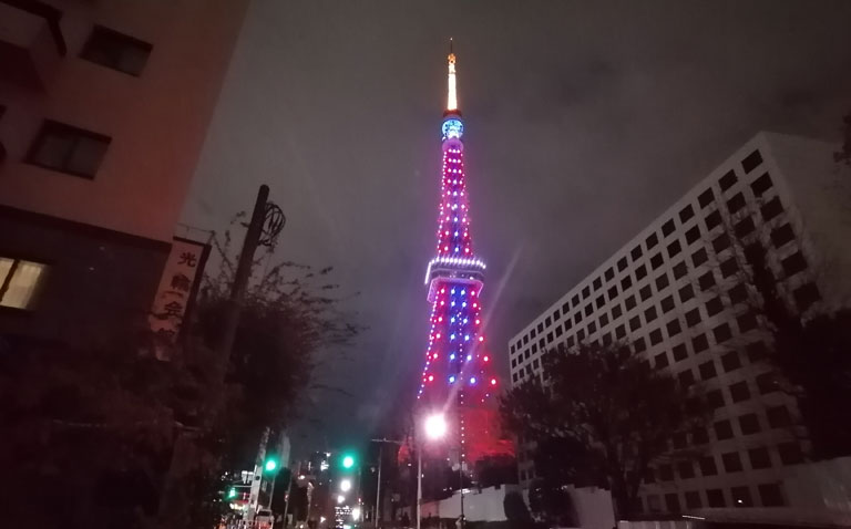 夜の東京タワー