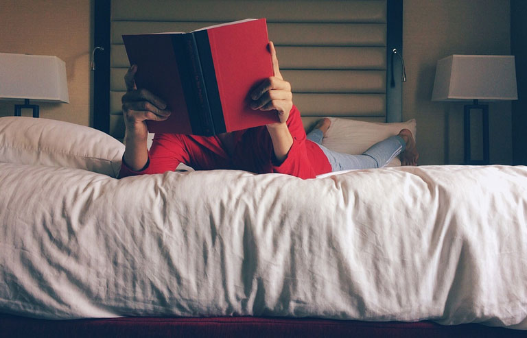 ベッドで読書