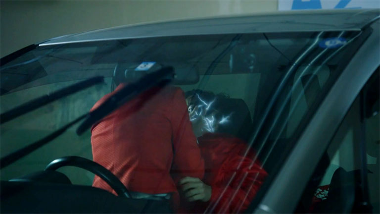 平じゅん子とムッチ先輩の濃厚接触シーン