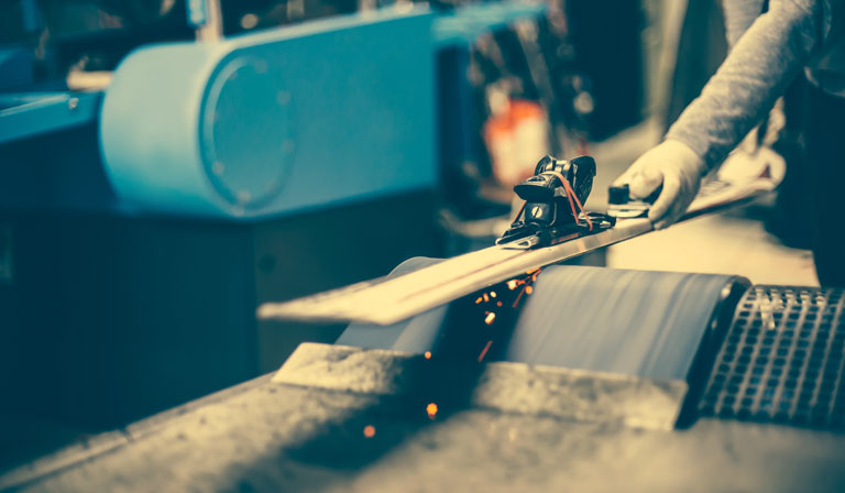 スキー板のリペア