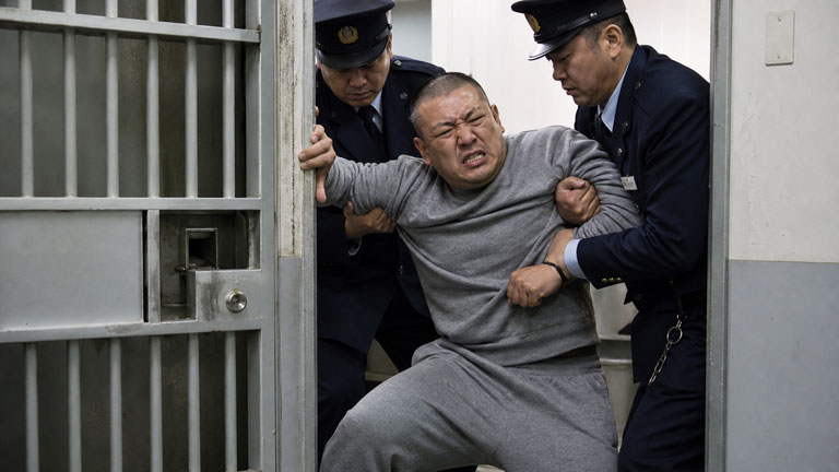 身柄送検拒否
